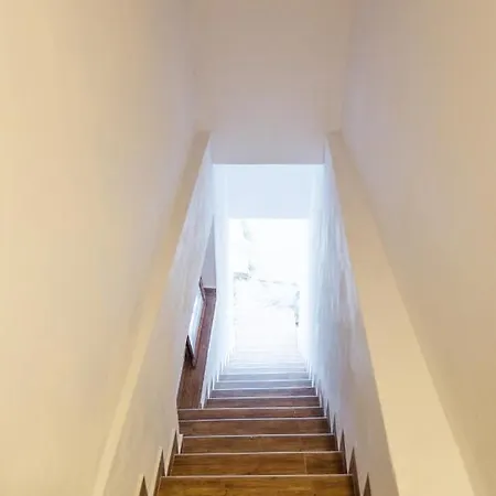 Style Lejlighed Lefkímmi